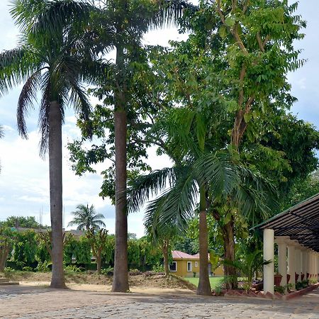 Regenta Camellia Resort And Spa Bolpur Extérieur photo